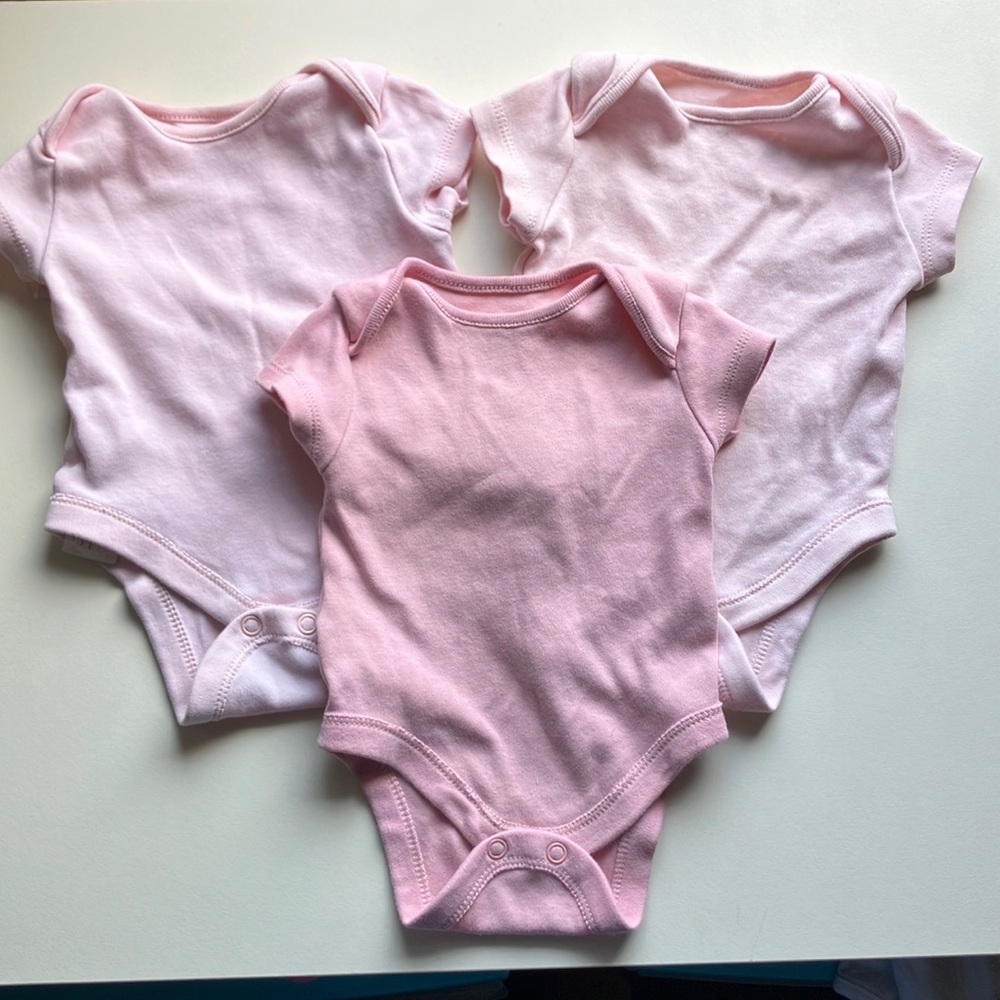 🌻 Carters pink Baby Girl Bodysuit Set Newborn